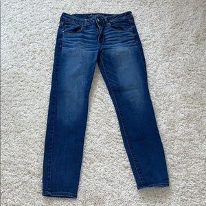 AE skinny jeans (super stretch)